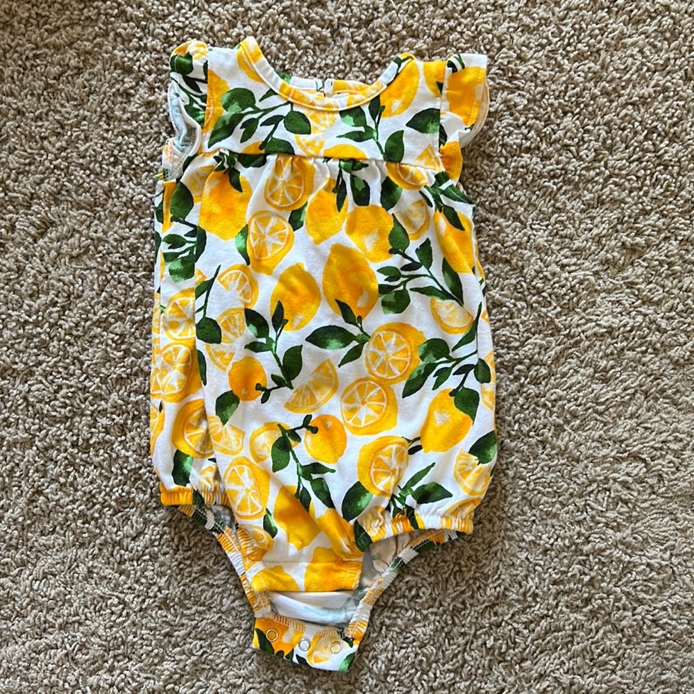 Old Navy bubble 3-6 EUC
